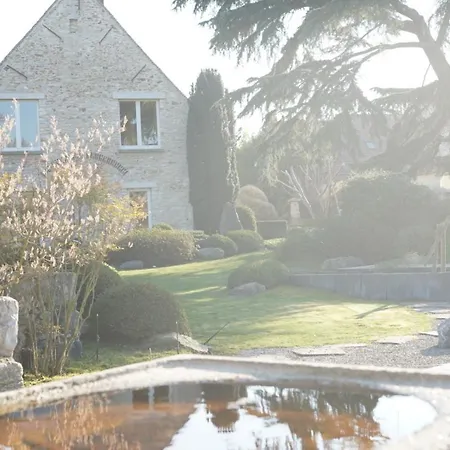 Maison D'hote Avec Belle Jardin Thoiry Gæstehus *
